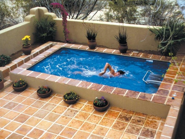 40 modelos de piscinas pequeñas para construir en patios pequeños de casas  pequeñas. - Arkihome