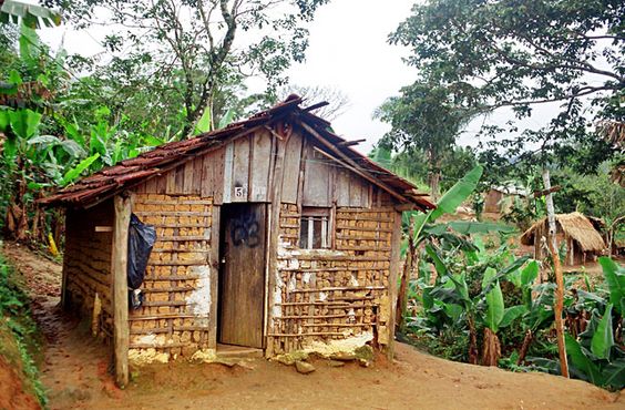 10 casas de adobe para construir en el campo. - Arkihome